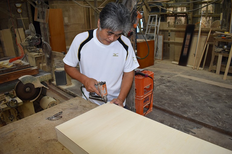 工場での作業工程